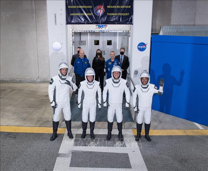 SpaceX đưa 4 phi hành gia lên trạm ISS