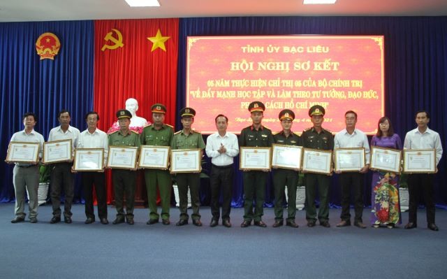 Bạc Liêu Gắn việc học tập, làm theo Bác với phong trào xây dựng nông thôn mới