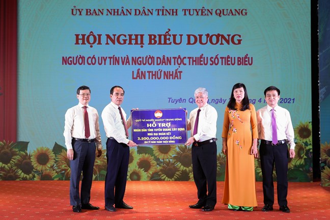 Những đóng góp của người có uy tín, người dân tộc thiểu số thể hiện rõ “ý Đảng lòng dân”