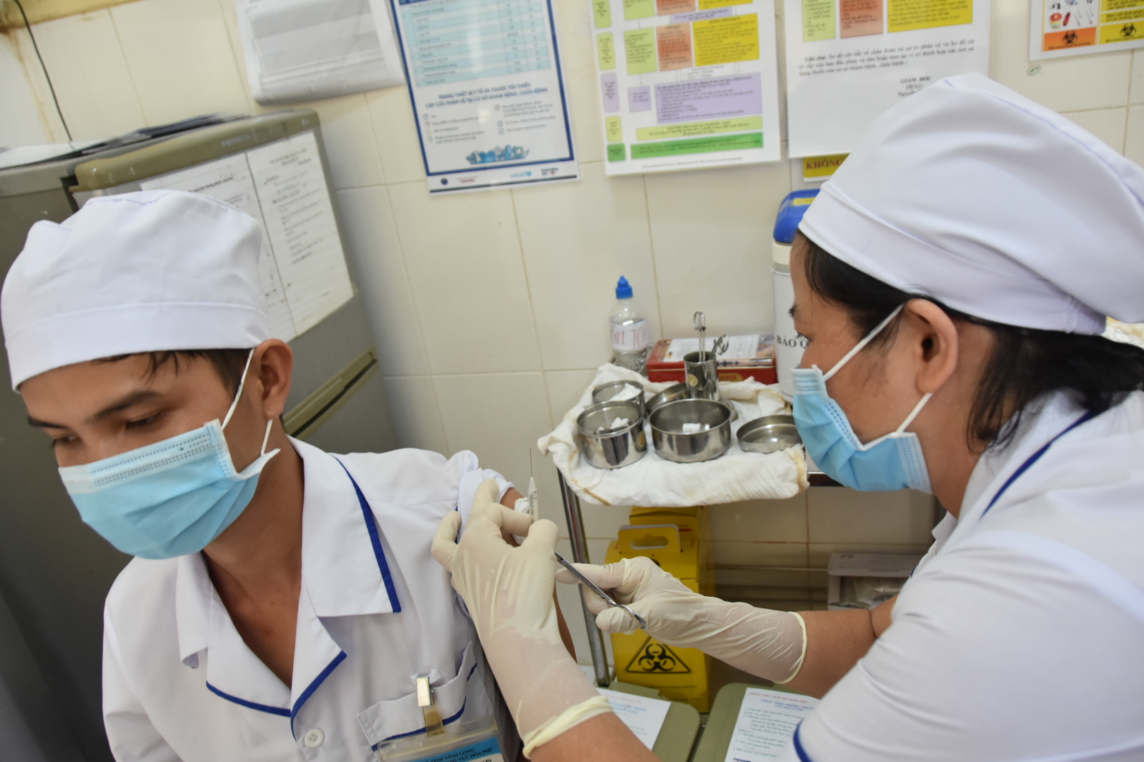 Gần 32 vạn người đã tiêm vắc xin phòng COVID-19