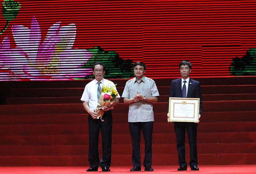 Kỷ niệm 57 năm ngày Bác về thăm Công ty cổ phần Bóng đèn Phích nước Rạng Đông