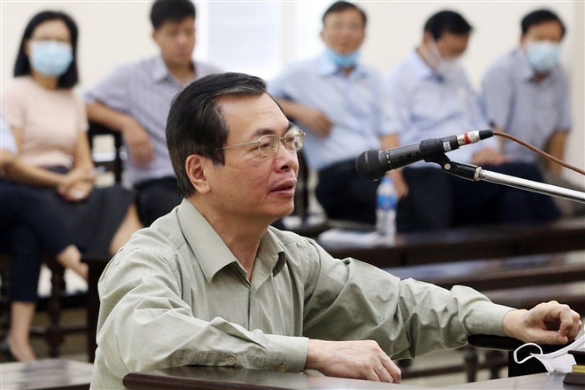 Cựu Bộ trưởng Vũ Huy Hoàng bị tuyên án 11 năm tù