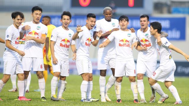 Diễn biến bất ngờ tại vòng 11, V-League 2021