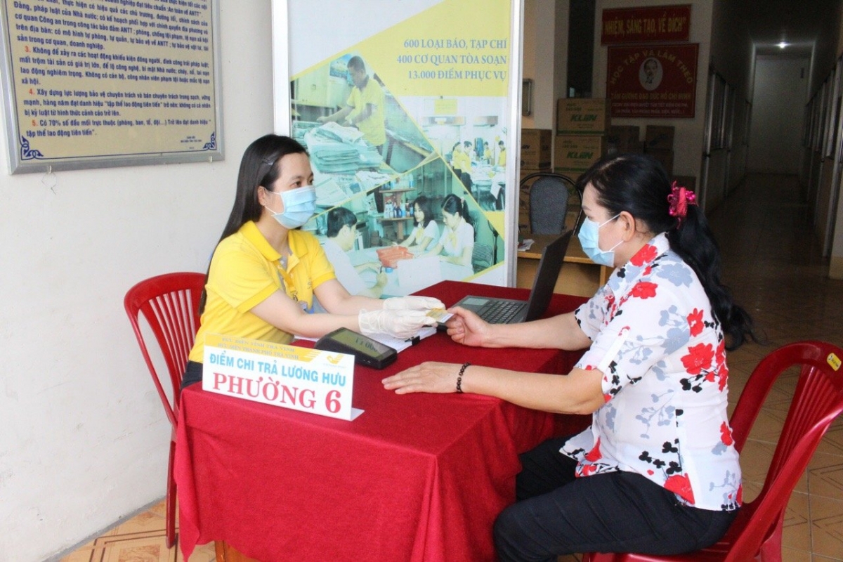 Chi trả gộp 2 tháng lương hưu, trợ cấp bảo hiểm xã hội vào tháng 5 2021