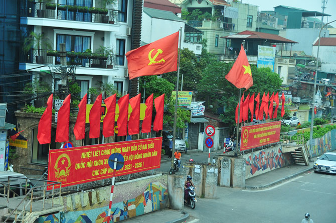 Hà Nội trang hoàng rực rỡ chào đón ngày bầu cử
