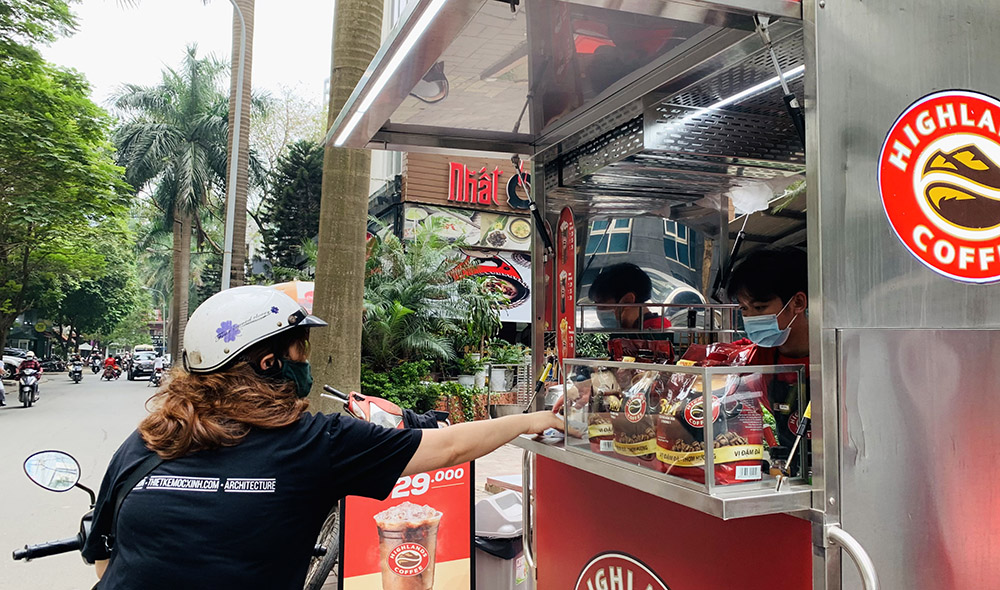 Hà Nội tạm dừng hoạt động các quán ăn, uống đường phố, khu di tích, cơ sở tôn giáo