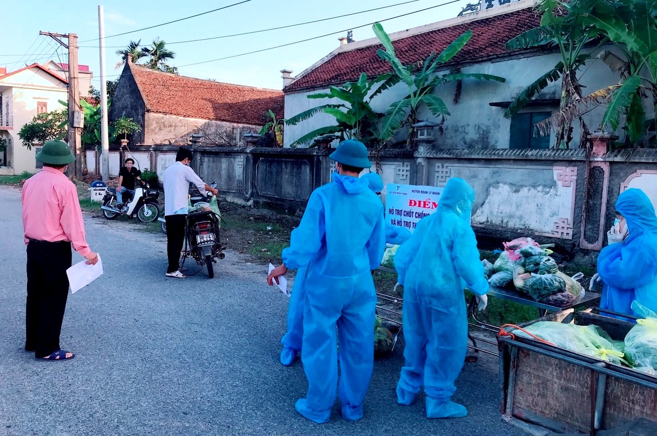 Hà Nam thành lập 27 điểm tiếp tế nhu yếu phẩm cho người dân trong các khu cách ly