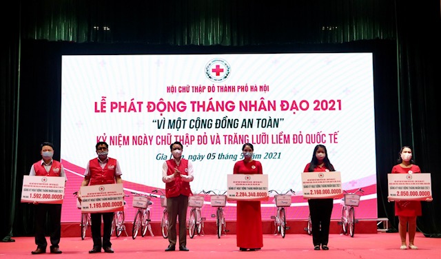 Hà Nội Tiếp nhận trên 11 tỷ đồng ủng hộ Tháng Nhân đạo năm 2021