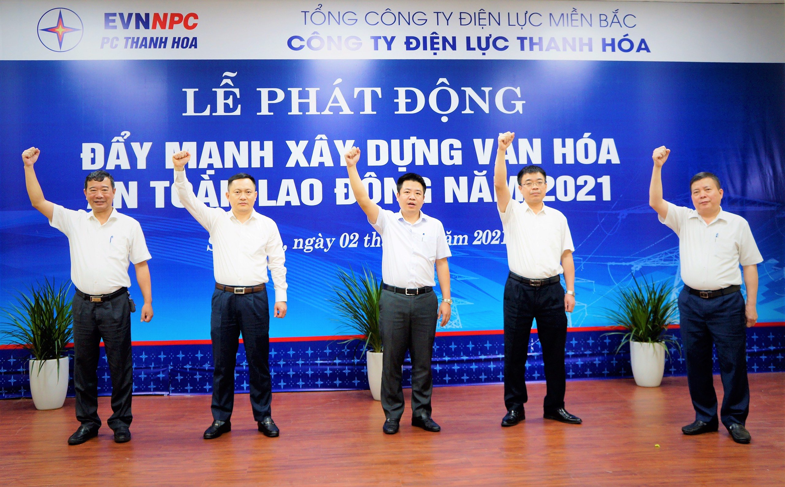 Công ty Điện lực Thanh Hóa Đẩy mạnh xây dựng văn hóa an toàn lao động năm 2021