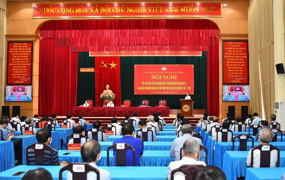 Ứng cử viên ĐBQH và HĐND tiếp xúc cử tri, vận động bầu cử tại thành phố Vĩnh Yên