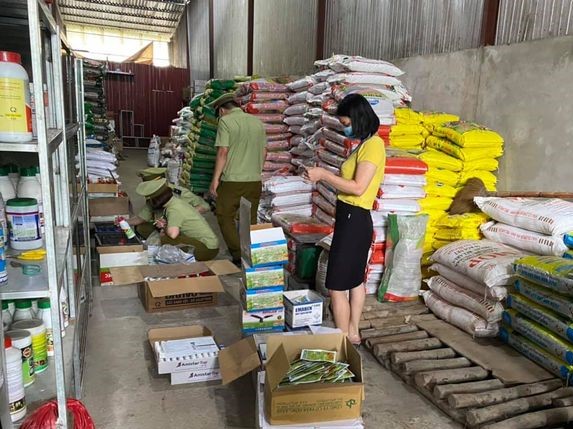 Hà Giang Phát hiện gần 4 000 sản phẩm thuốc bảo vệ thực vật hết hạn sử dụng