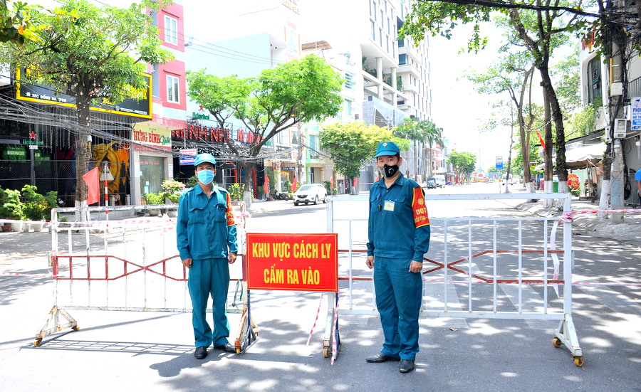 Đà Nẵng phong tỏa khu vực quán bar New Phương Đông