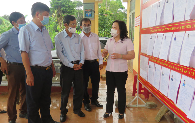 Phú Yên Công tác bầu cử và nhiệm vụ phòng, chống dịch bệnh là nhiệm vụ trọng tâm