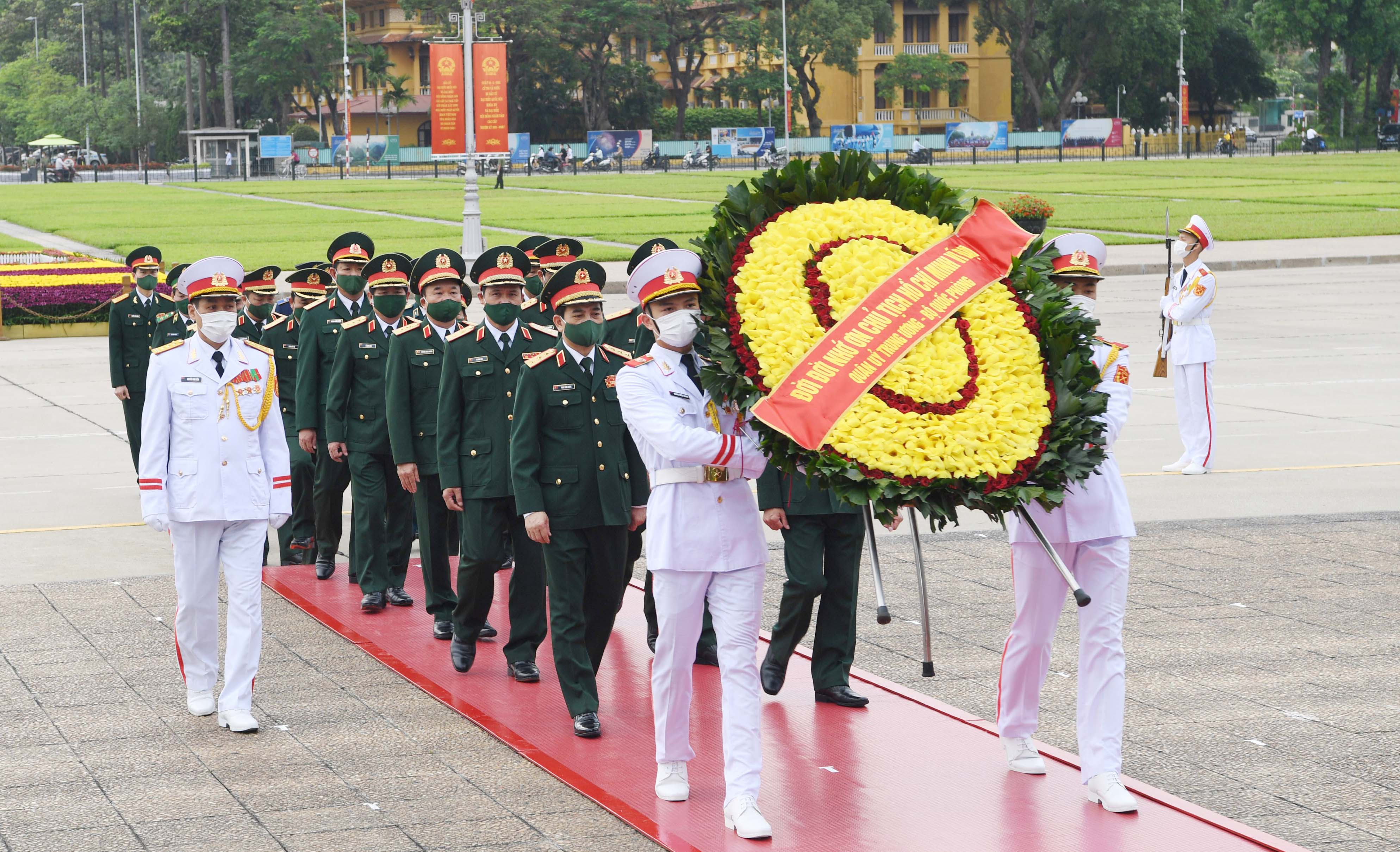Đoàn đại biểu Quân ủy Trung ương, Bộ Quốc phòng vào Lăng viếng Chủ tịch Hồ Chí Minh