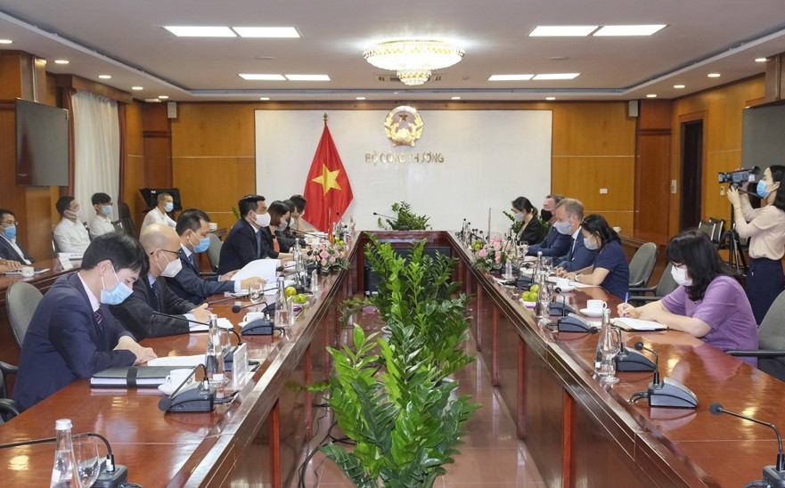 Tăng cường sự hợp tác, hỗ trợ từ các đối tác phát triển năng lượng tái tạo
