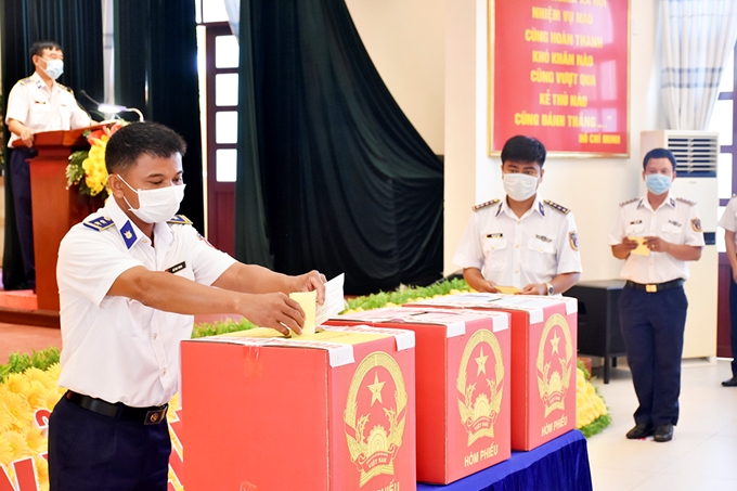 Lá phiếu nhỏ, niềm tin lớn