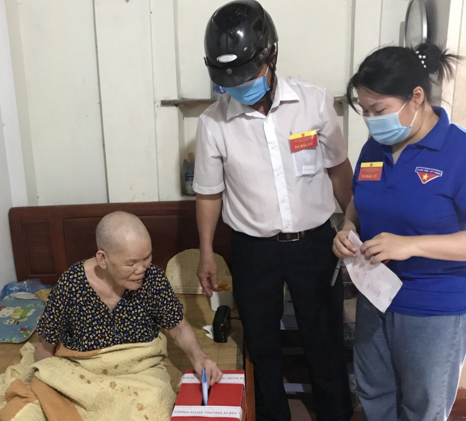 Màu áo xanh của tuổi trẻ Thủ đô trong Ngày hội non sông