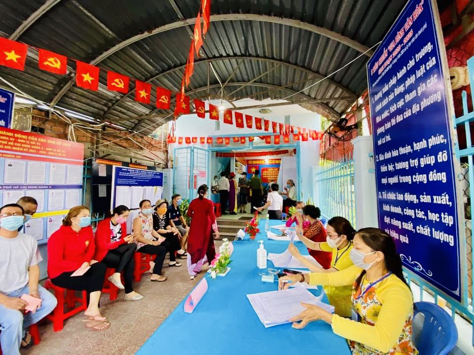 TP Hồ Chí Minh Cử tri nô nức đi bầu cử
