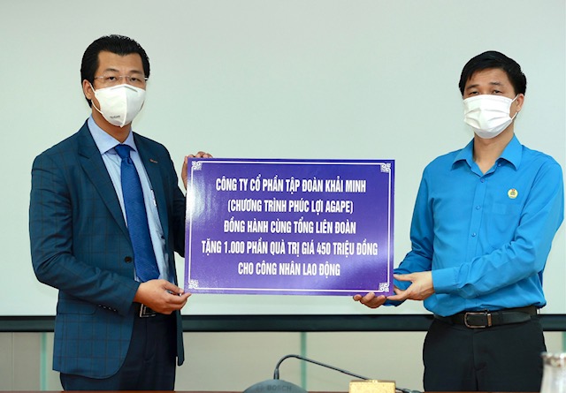 Tổng Liên đoàn tiếp nhận 1 000 suất quà hỗ trợ người lao động