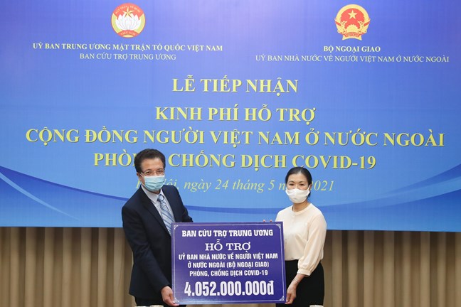 Ủy ban TƯ MTTQ Việt Nam hỗ trợ 4 tỷ đồng ủng hộ bà con kiều bào