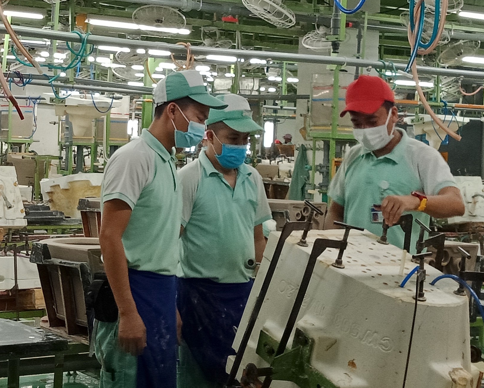 Hỗ trợ cho gần 3 200 công nhân lao động chịu ảnh hưởng bởi COVID - 19 trên địa bàn Thủ đô