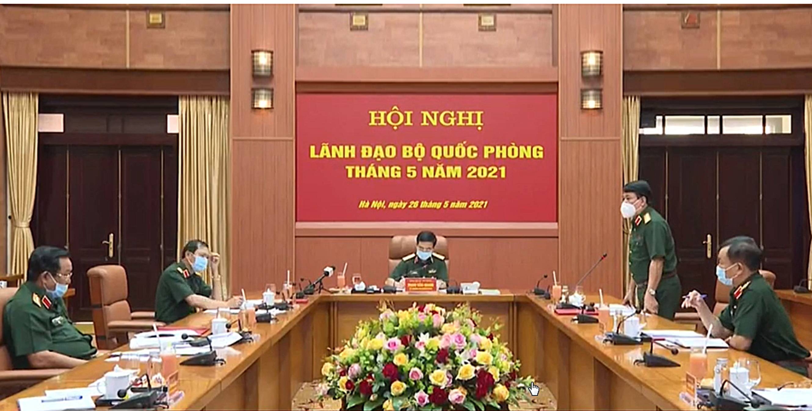 Toàn quân tiếp tục tăng cường chống dịch