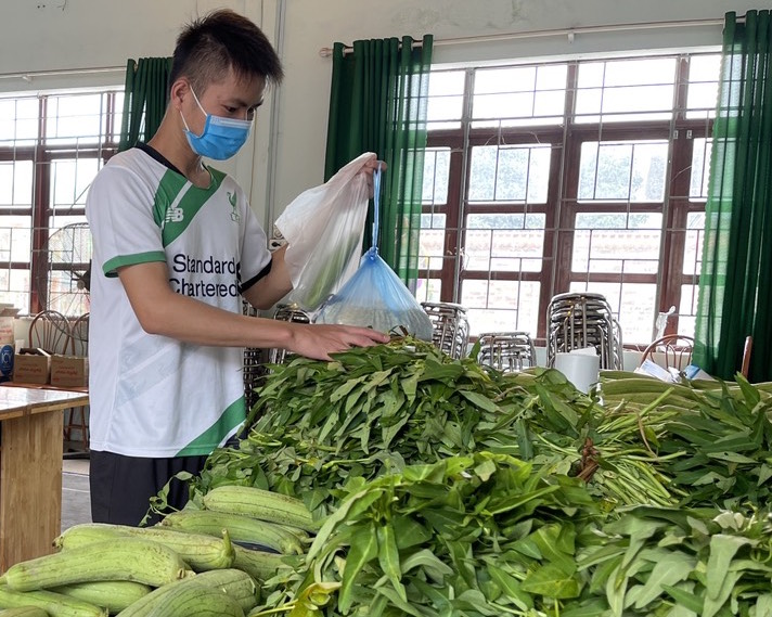 Giữa tâm dịch, người lao động Bắc Giang vững tin vì có Siêu thị 0 đồng