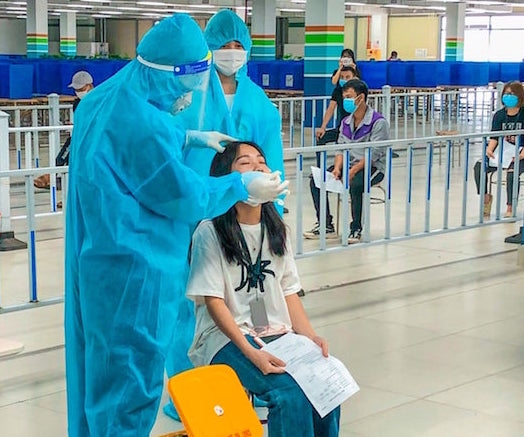 Đề nghị bổ sung công nhân tại các doanh nghiệp vào nhóm đối tượng sớm tiêm vắc-xin