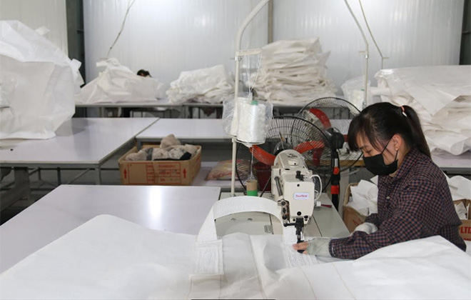 Chú trọng ngăn chặn dịch COVID-19 tại vào khu công nghiệp