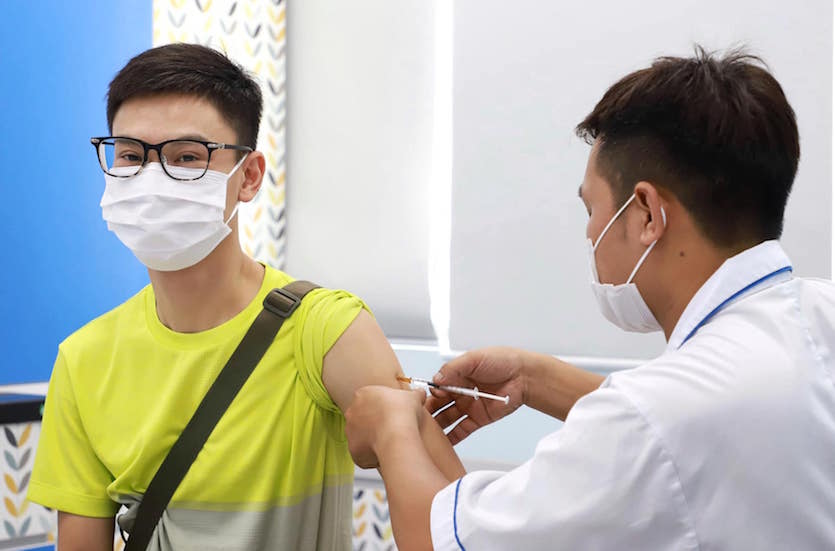Vận động doanh nghiệp mua vắc-xin tiêm phòng dịch cho công nhân lao động