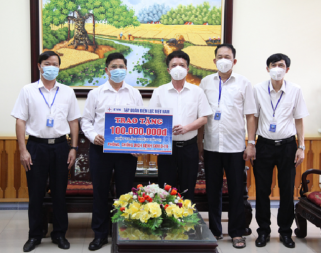 EVN Thăm hỏi, động viên Công ty Điện lực Bắc Giang trong thời điểm dịch COVID-19