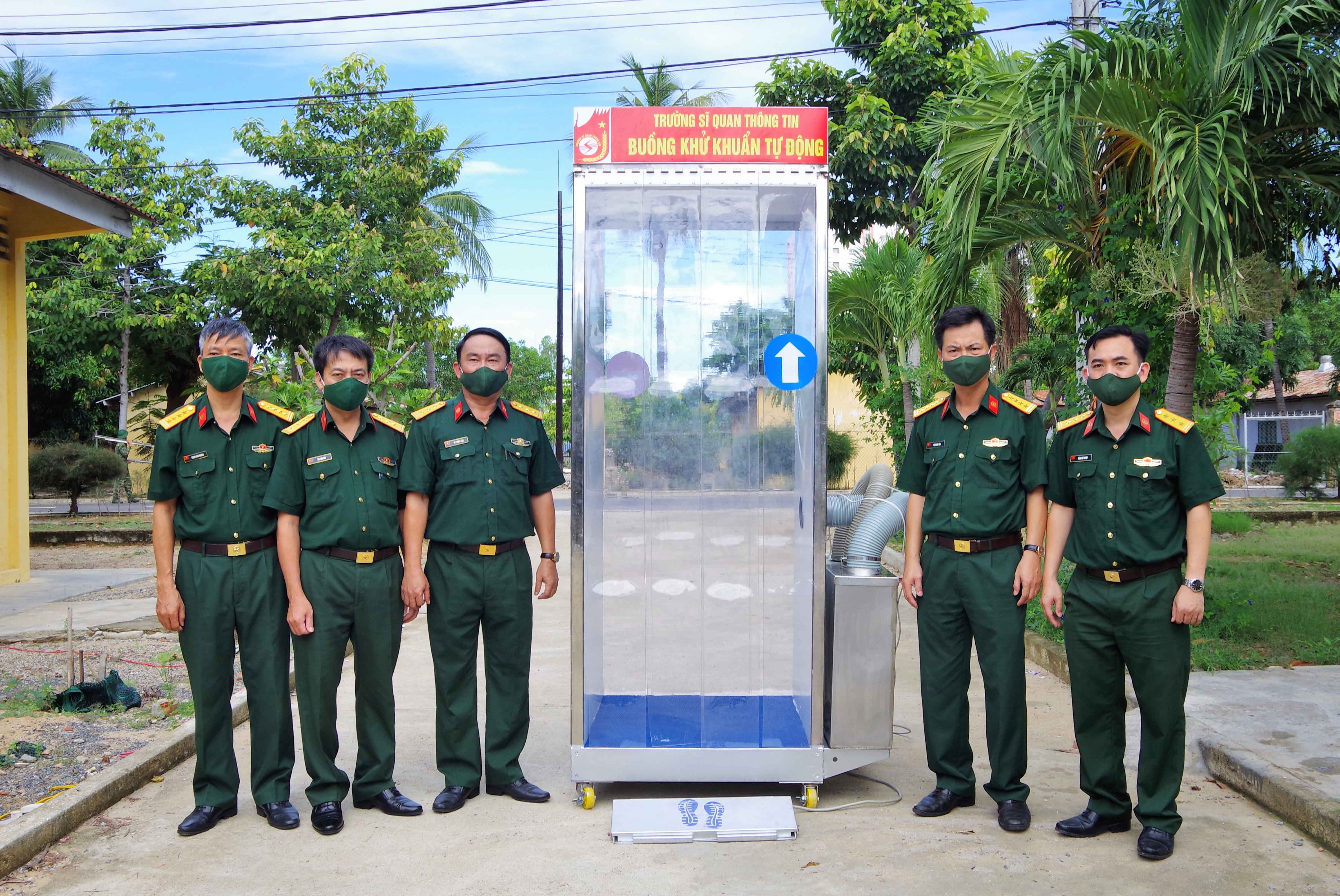Chế tạo thành công thiết bị Buồng khử khuẩn tự động