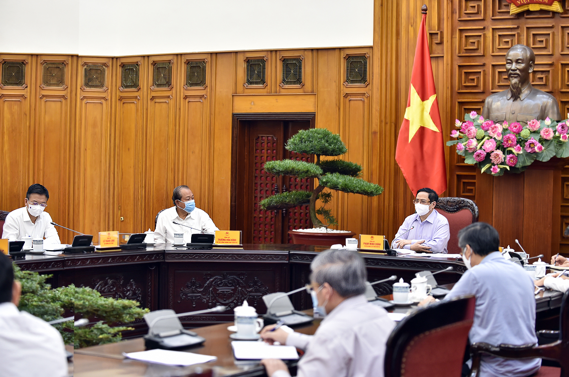 Xử lý trách nhiệm việc ban hành văn bản trái luật
