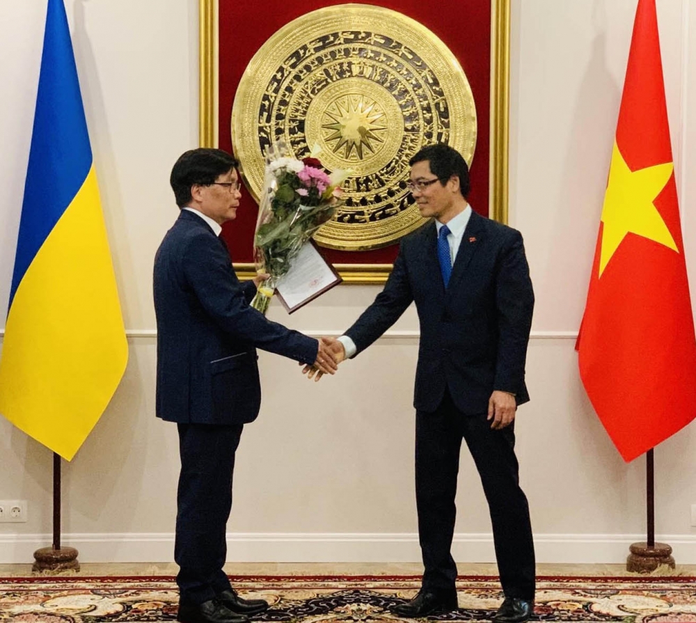 Trao Quyết định bổ nhiệm Lãnh sự danh dự Việt Nam tại Odessa, Ukraine