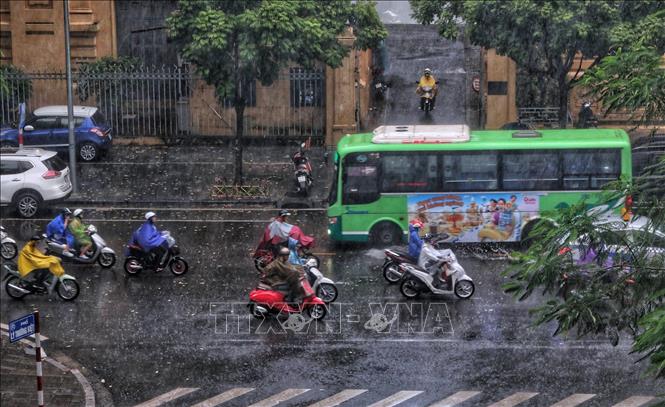 Tuần tới, nắng nóng kết thúc ở Bắc Bộ, mưa dông tiếp diễn về đêm, đề phòng thời tiết nguy hiểm