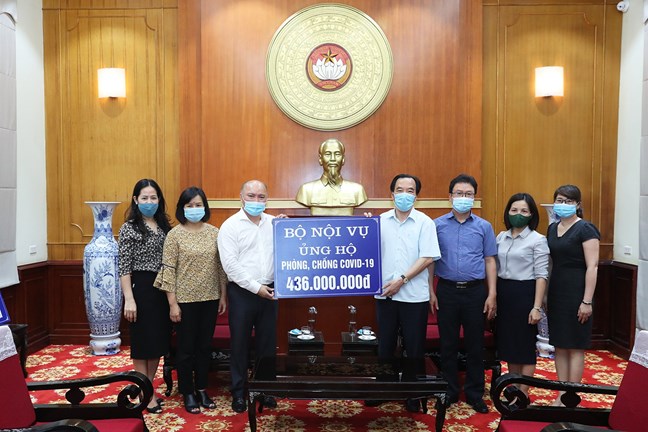 Gần 3 500 tỷ đồng ủng hộ và đăng ký ủng hộ phòng, chống dịch