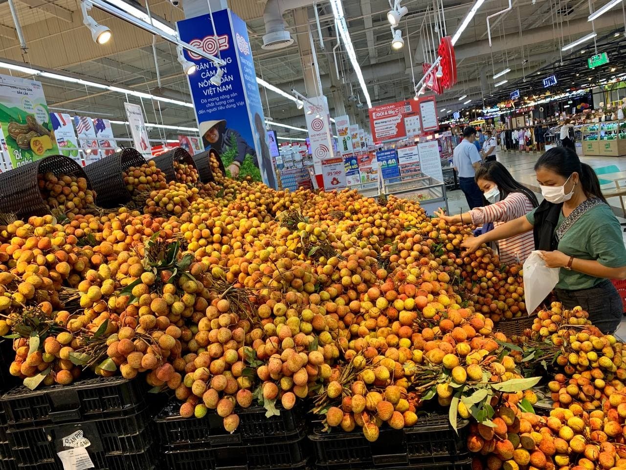 Central Retail triển khai hàng loạt chương trình kích cầu tiêu thụ vải thiều mùa vụ 2021