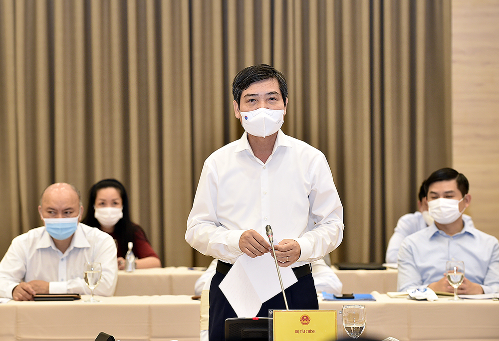 Cần 25 000 tỷ đồng mua vaccine phòng COVID-19