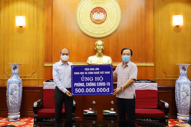 Chung tay cùng cả nước chiến thắng dịch bệnh