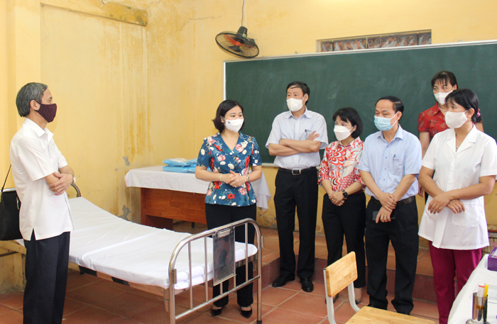 Tiến hành xét nghiệm và trả kết quả ngay nếu có học sinh biểu hiện ho, sốt