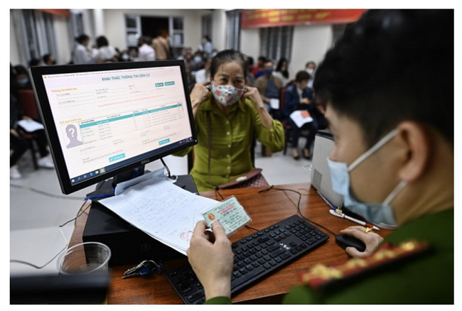 Khi nhận thẻ Căn cước công dân gắn chíp, cần sửa đổi những giấy tờ gì