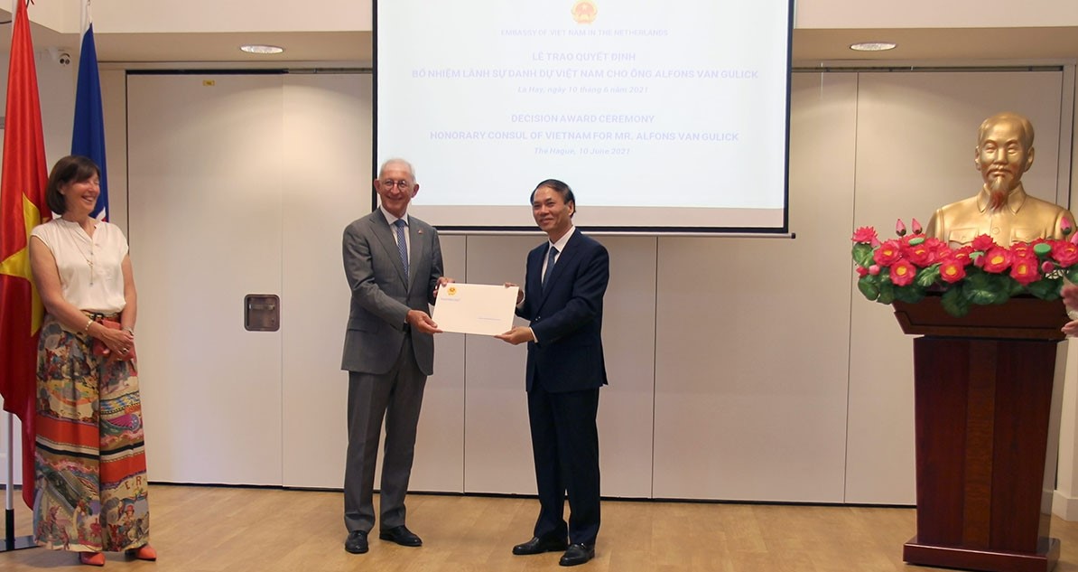 Bổ nhiệm Lãnh sự danh dự Việt Nam tại Rotterdam, Hà Lan