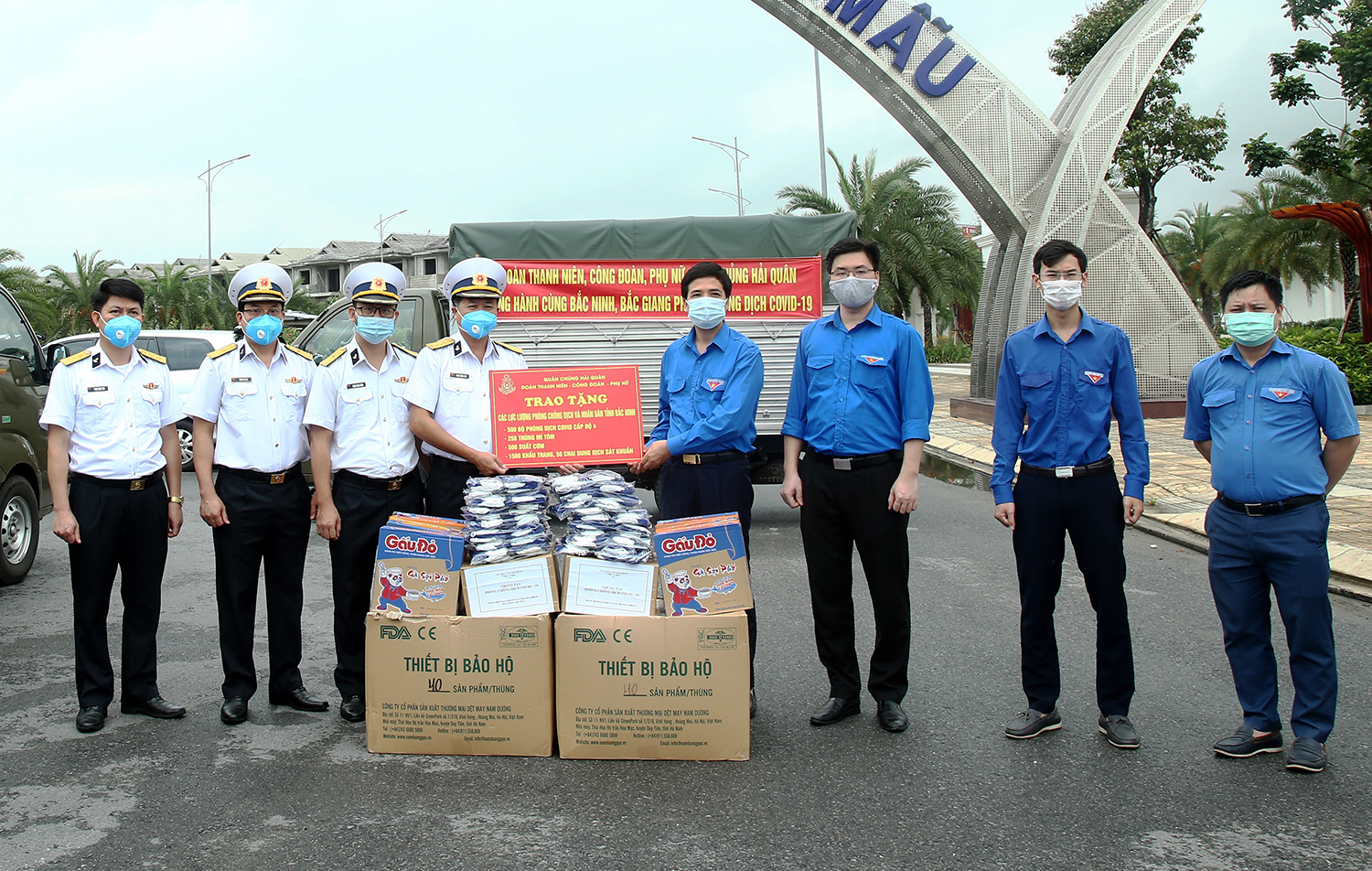 Tuổi trẻ Hải quân chung tay phòng, chống dịch Covid-19