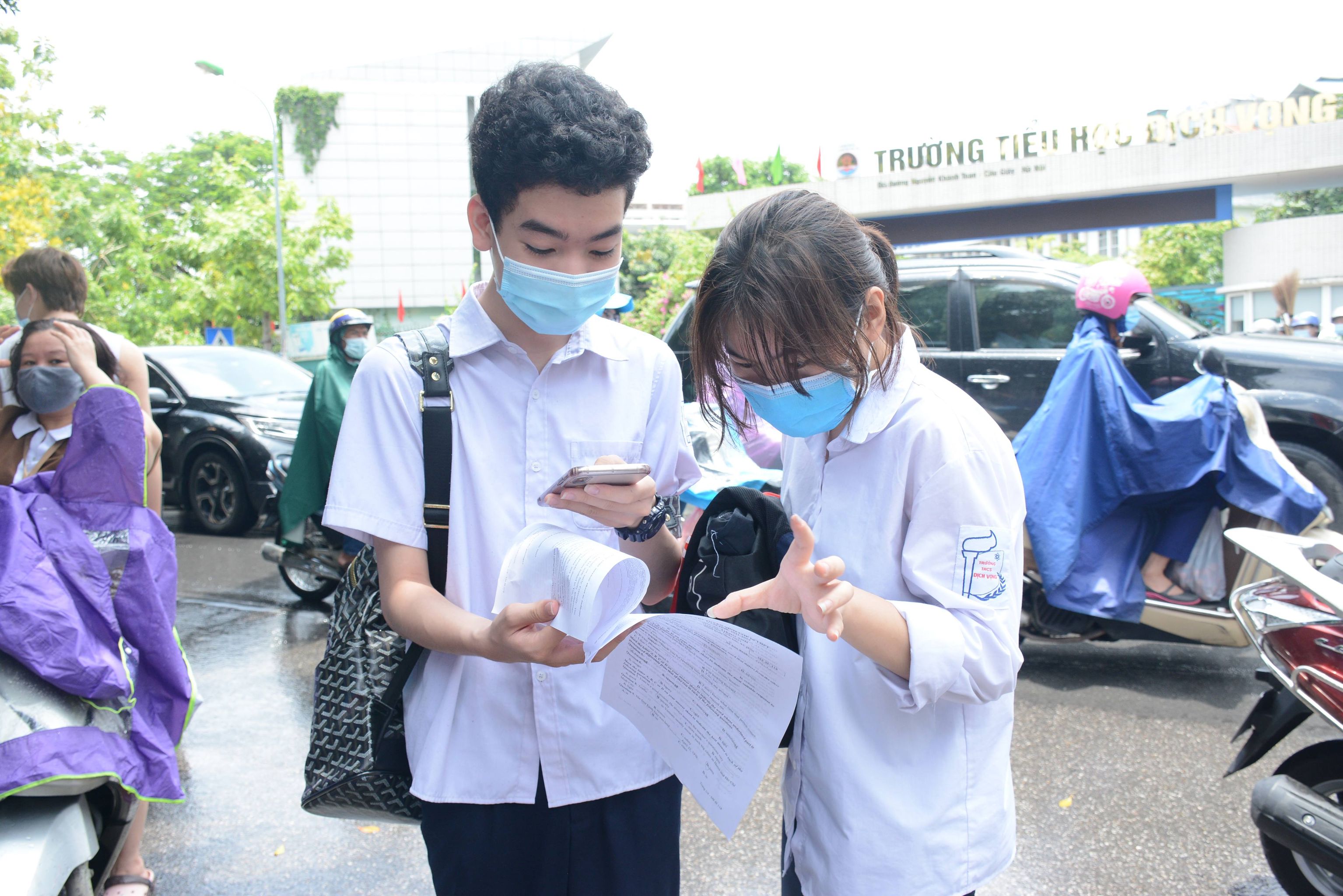 Hà Nội Buổi thi cuối vào lớp 10 THPT diễn ra nghiêm túc, đúng quy chế