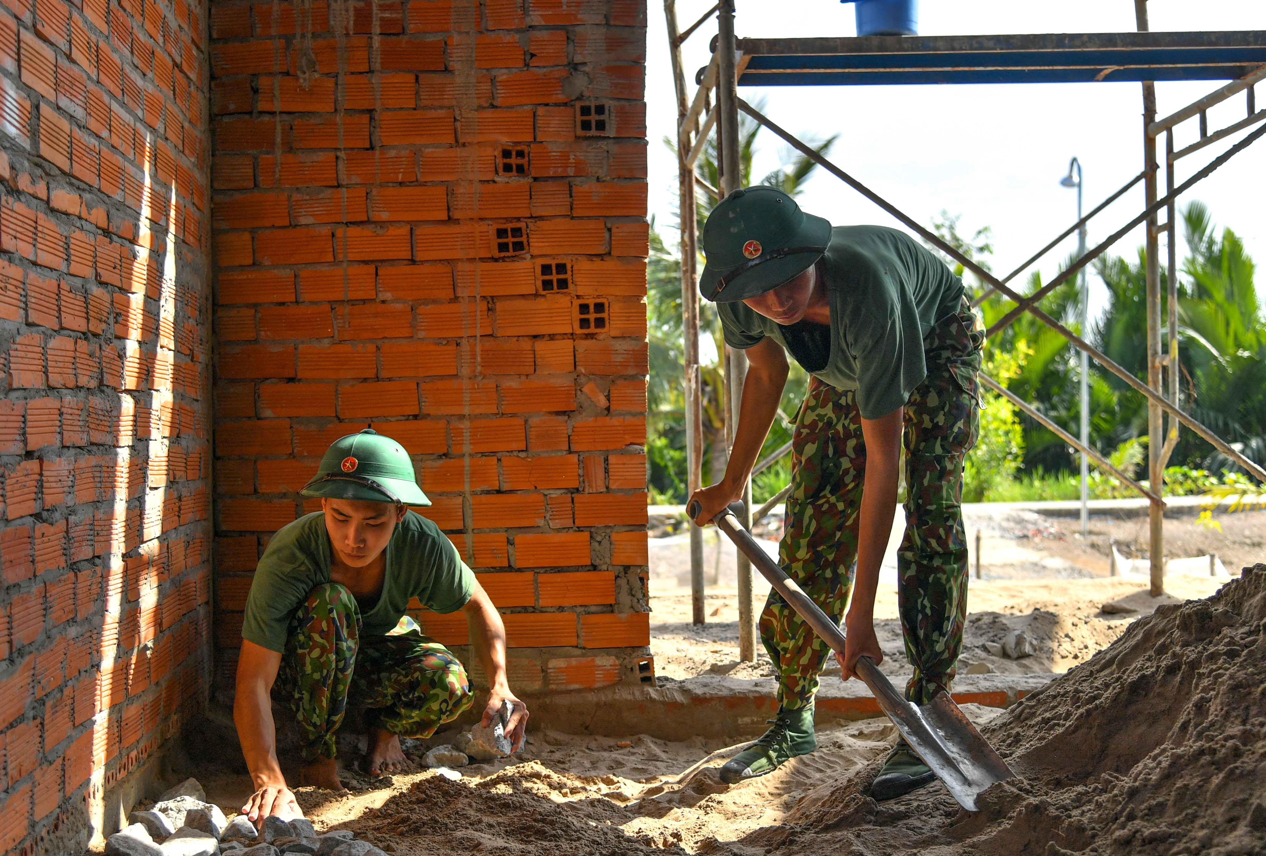 Ấm tình quân dân