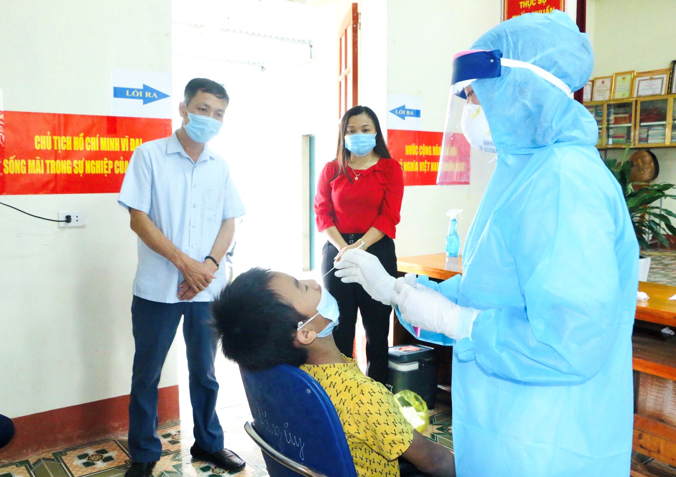 Hà Tĩnh Xét nghiệm COVID-19 mở rộng cho 150 ngàn người từ nguồn xã hội hóa của doanh nghiệp