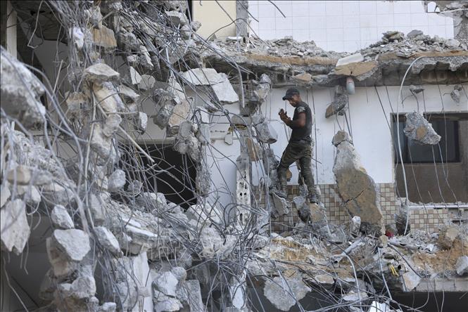 Israel không kích các cơ sở quân sự ở Dải Gaza