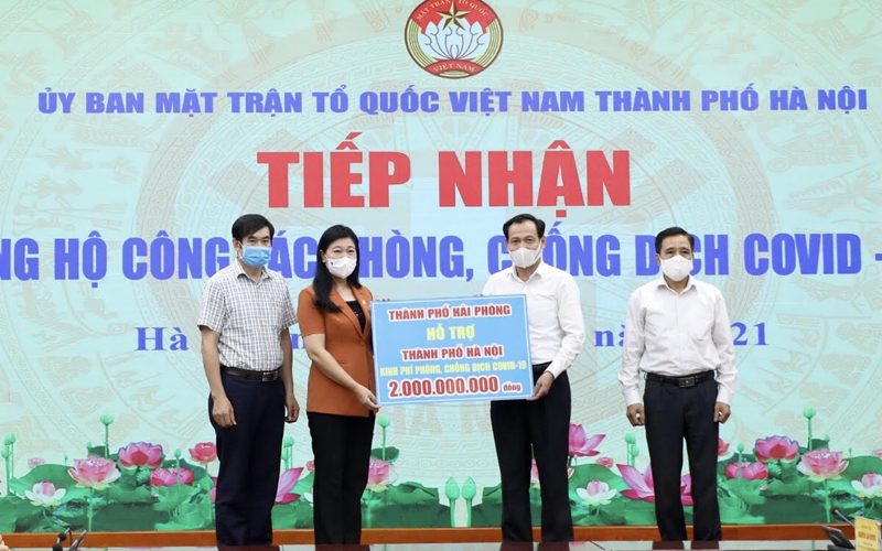 Chương trình “Hà Nội chung tay hành động đẩy lùi dịch COVID-19”