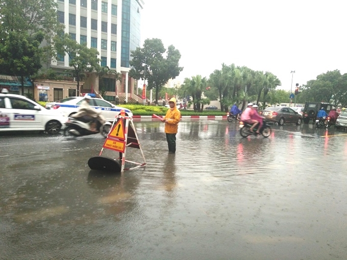 Sẵn sàng ứng phó với mưa lớn, lốc, sét, mưa đá, gió giật mạnh