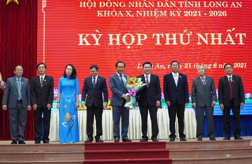 HĐND tỉnh Long An bầu các chức danh chủ chốt của HĐND tỉnh, UBND tỉnh